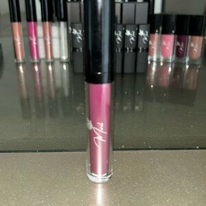 Vixen (Liquid Matte) Lipstick- Purple